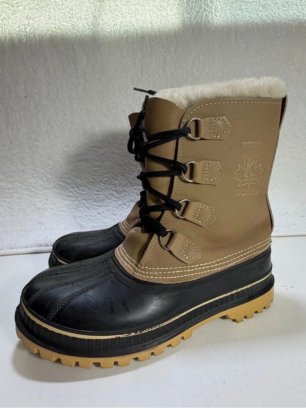 Sorel Caribou Boots Made in Canada Leather Snow Boots Tan and Black Men Size 8